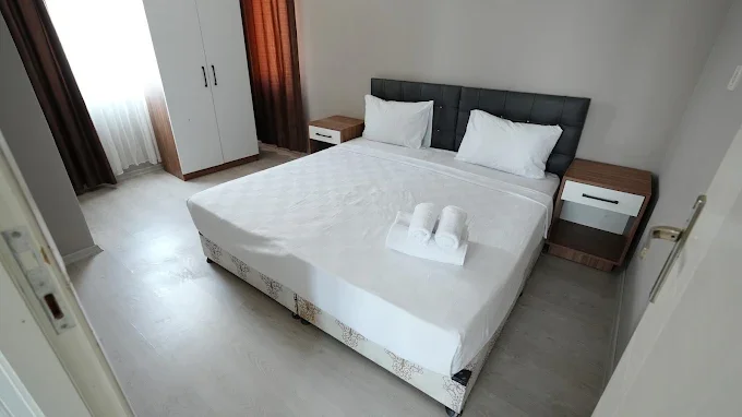 Muratpaşa Apart Hotel / Villa LARA APART VİLLA | Triple Room Fotoğrafı (1/3)